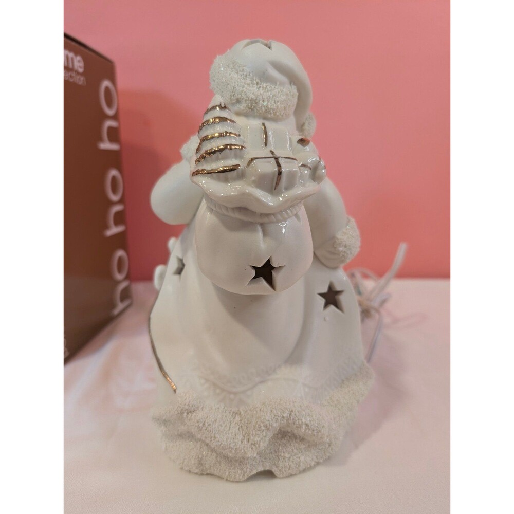 JC Penney Home Collection Ceramic Santa Lamp 9 Inches Tall - Picture 3 of 7